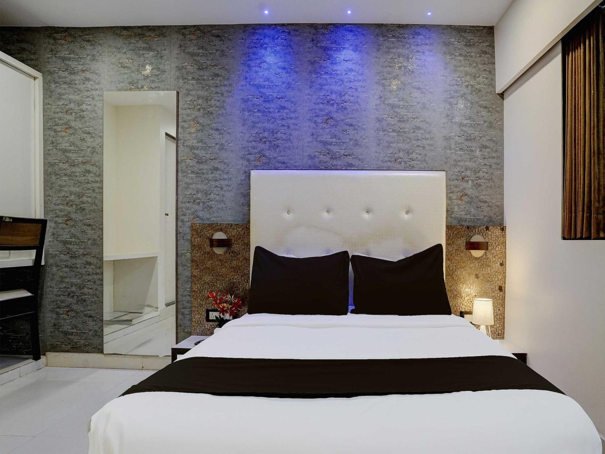 Hotel O Golden Star Mumbai Ngoại thất bức ảnh