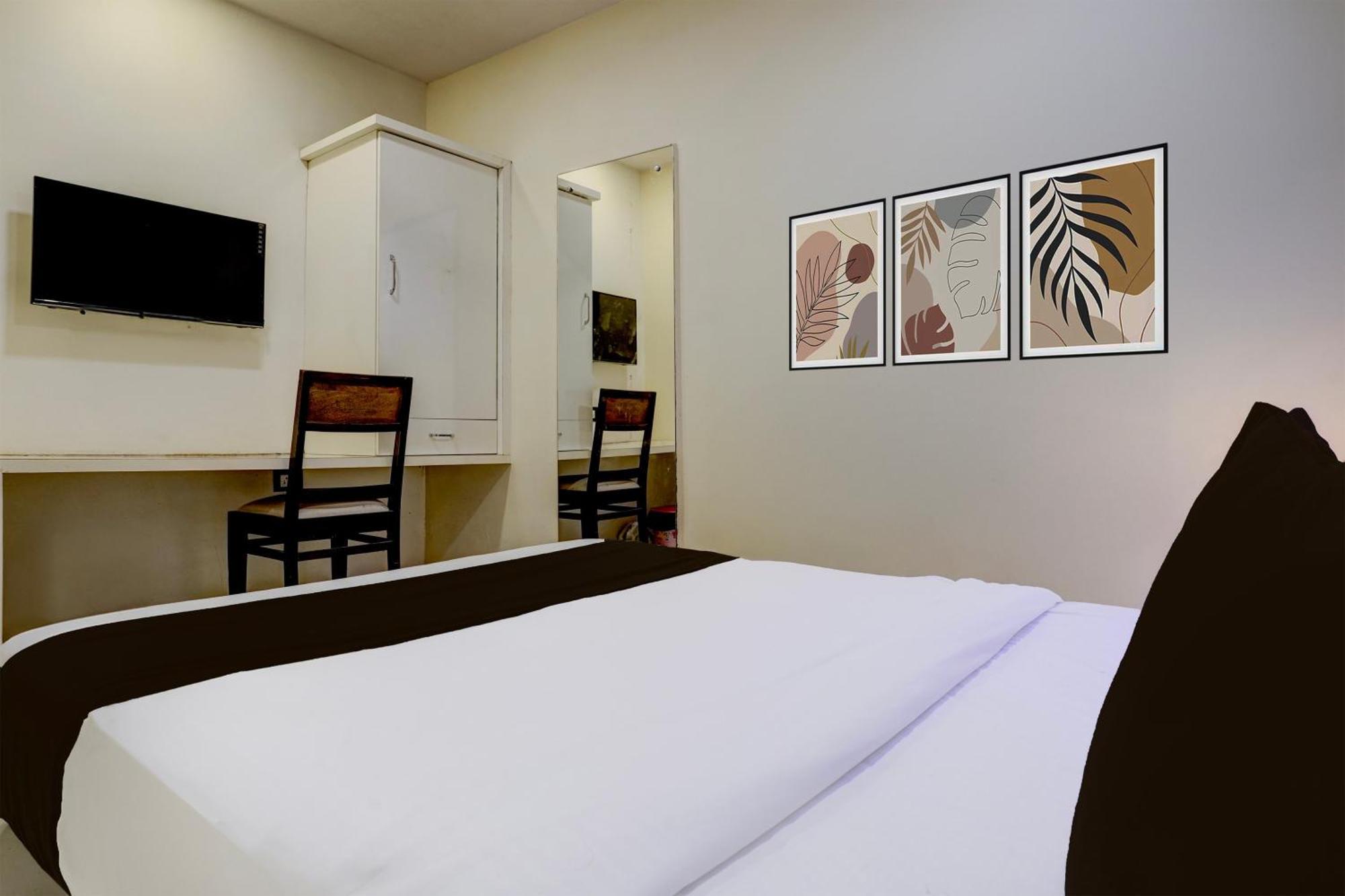 Hotel O Golden Star Mumbai Ngoại thất bức ảnh