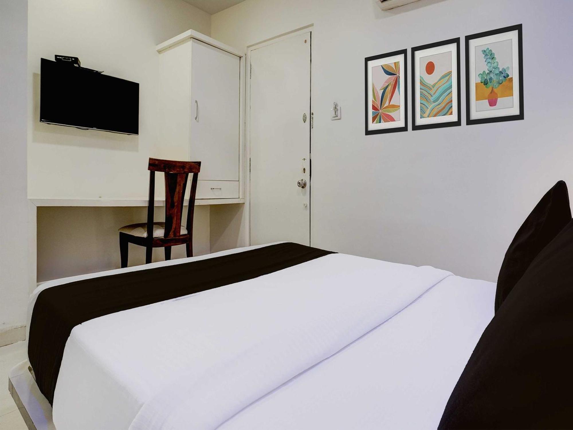 Hotel O Golden Star Mumbai Ngoại thất bức ảnh